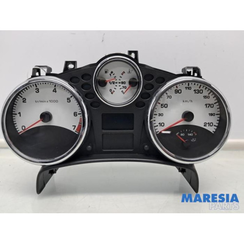 Peugeot - 207 - Instrumentenbrett