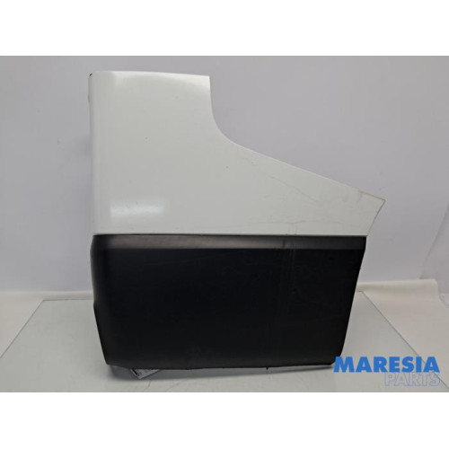 Renault - Trafic - Coin pare-chocs arrière droit