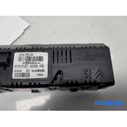 Peugeot - 207 - Interior display