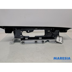 Renault - Trafic - Rücklichtrahmen rechts