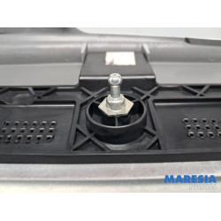 Renault - Trafic - Bord feu arrière gauche