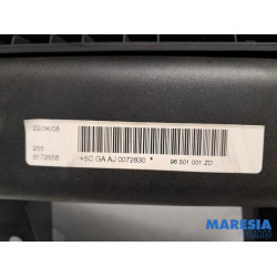 Peugeot - 207 - Airbag knie links