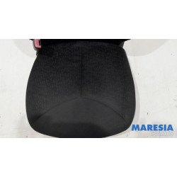 Peugeot - 107 - Sitz links