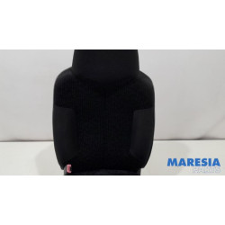 Peugeot - 107 - Sitz links