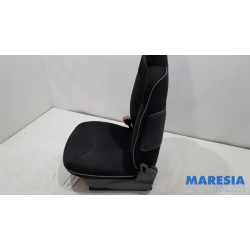 Peugeot - 107 - Sitz links