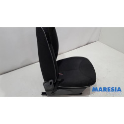 Peugeot - 107 - Sitz links