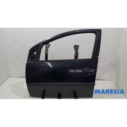 Peugeot - 107 - Tür 4-türig links vorne