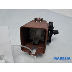 Peugeot - 207 - Relais