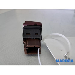 Peugeot - 207 - Commutateur éclairage d'urgence