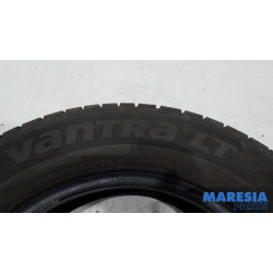 Renault - Trafic - Tyre
