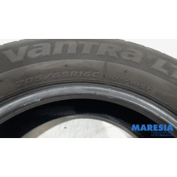 Renault - Trafic - Tyre