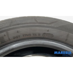 Renault - Trafic - Tyre