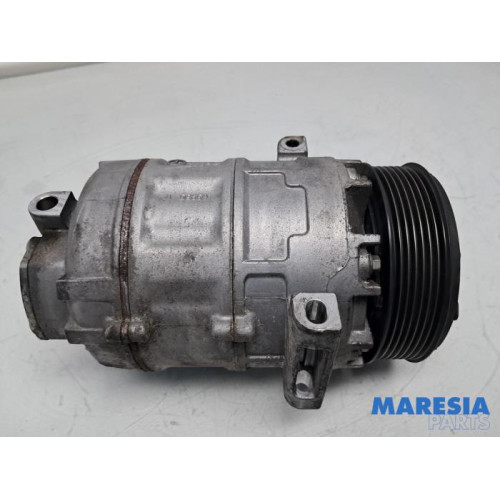 Renault - Trafic - Air conditioning pump