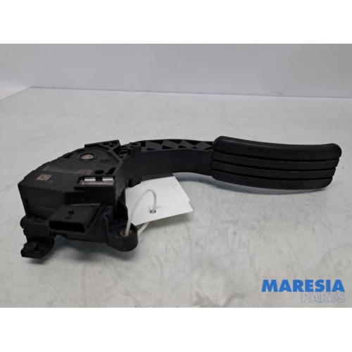 Renault - Trafic - Accelerator pedal