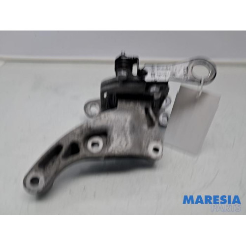 Renault - Trafic - Motorsteun