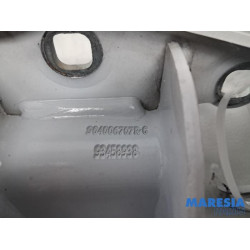 Renault - Trafic - Scharnier deur links-achter