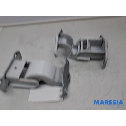 Renault - Trafic - Scharnier Tür links hinten