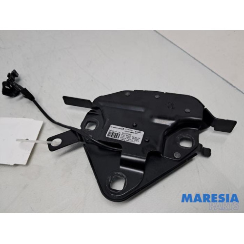 Peugeot - 207 - Cabriodach Verriegelung