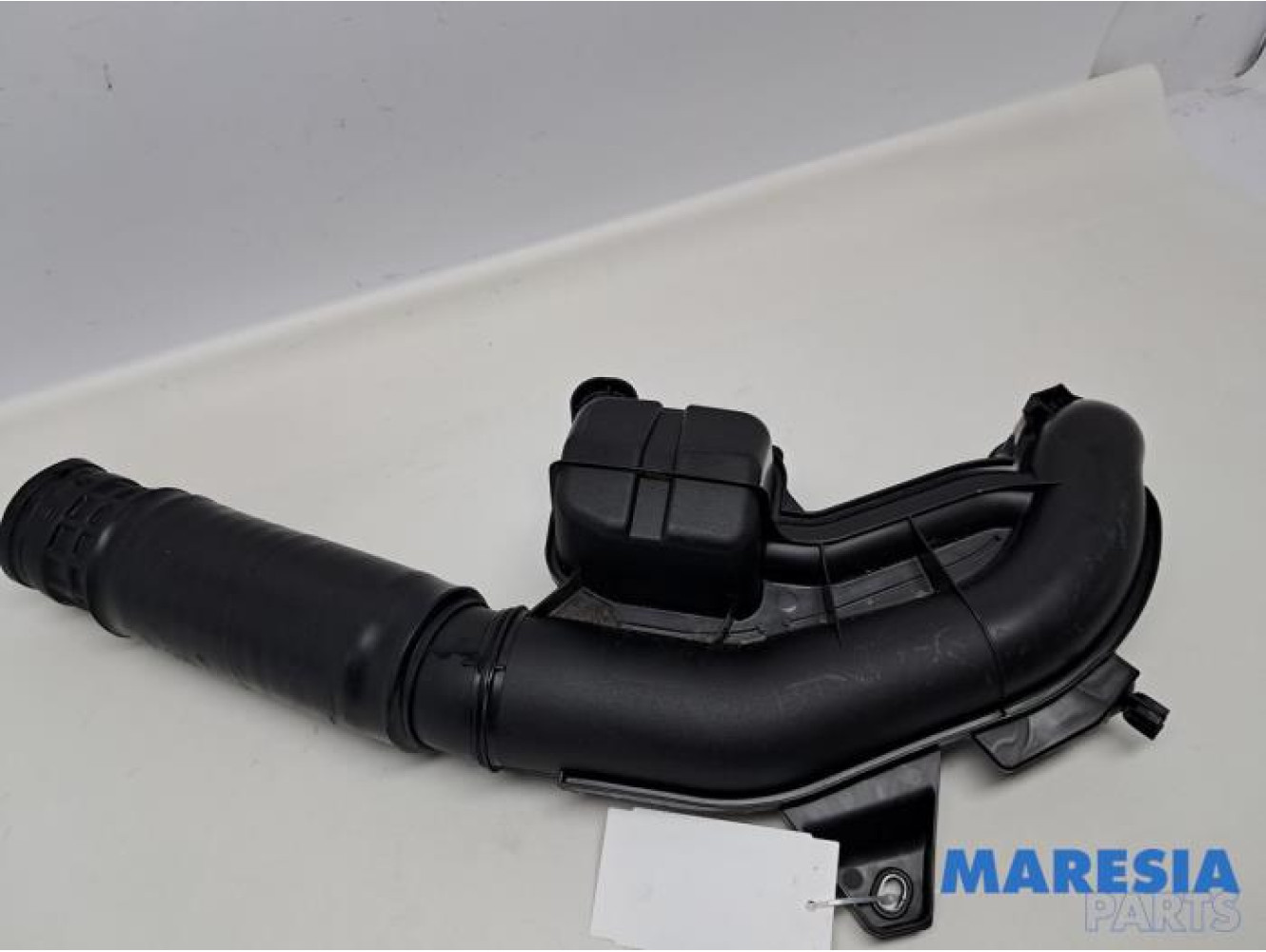 Renault - Trafic - Aanzuigslang Lucht