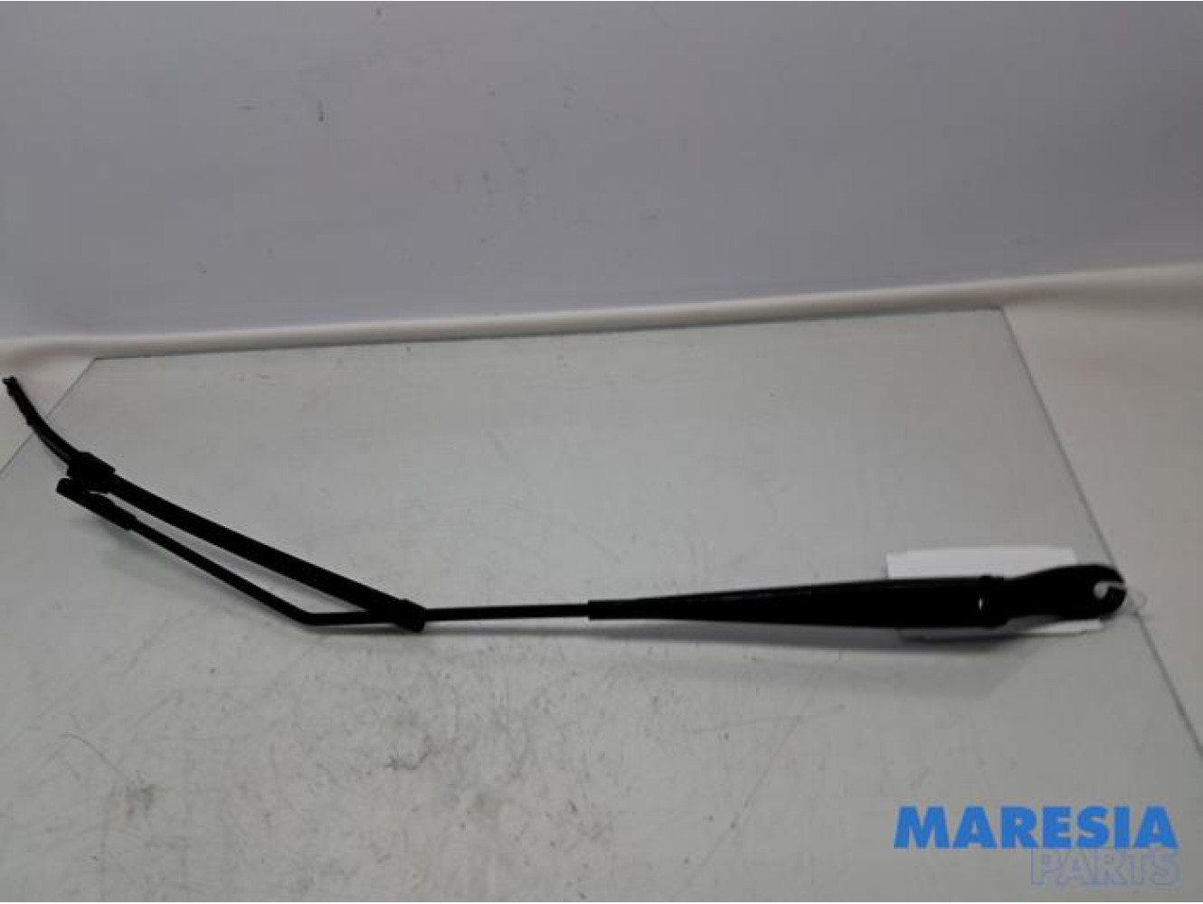 Peugeot - 207 - Front wiper arm