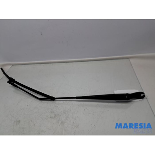 Peugeot - 207 - Scheibenwischerarm vorne