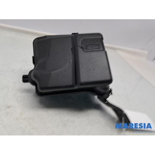 Peugeot - 207 - Fuse box