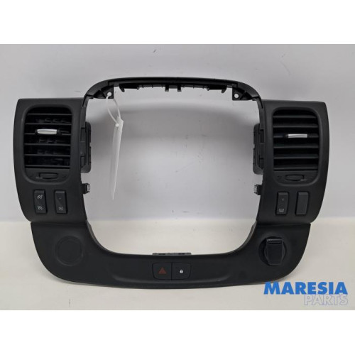 Renault - Trafic - Luchtrooster Dashboard