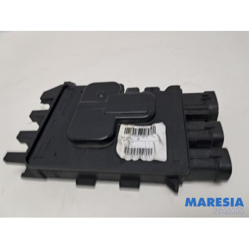 Renault - Trafic - Spannungsregler