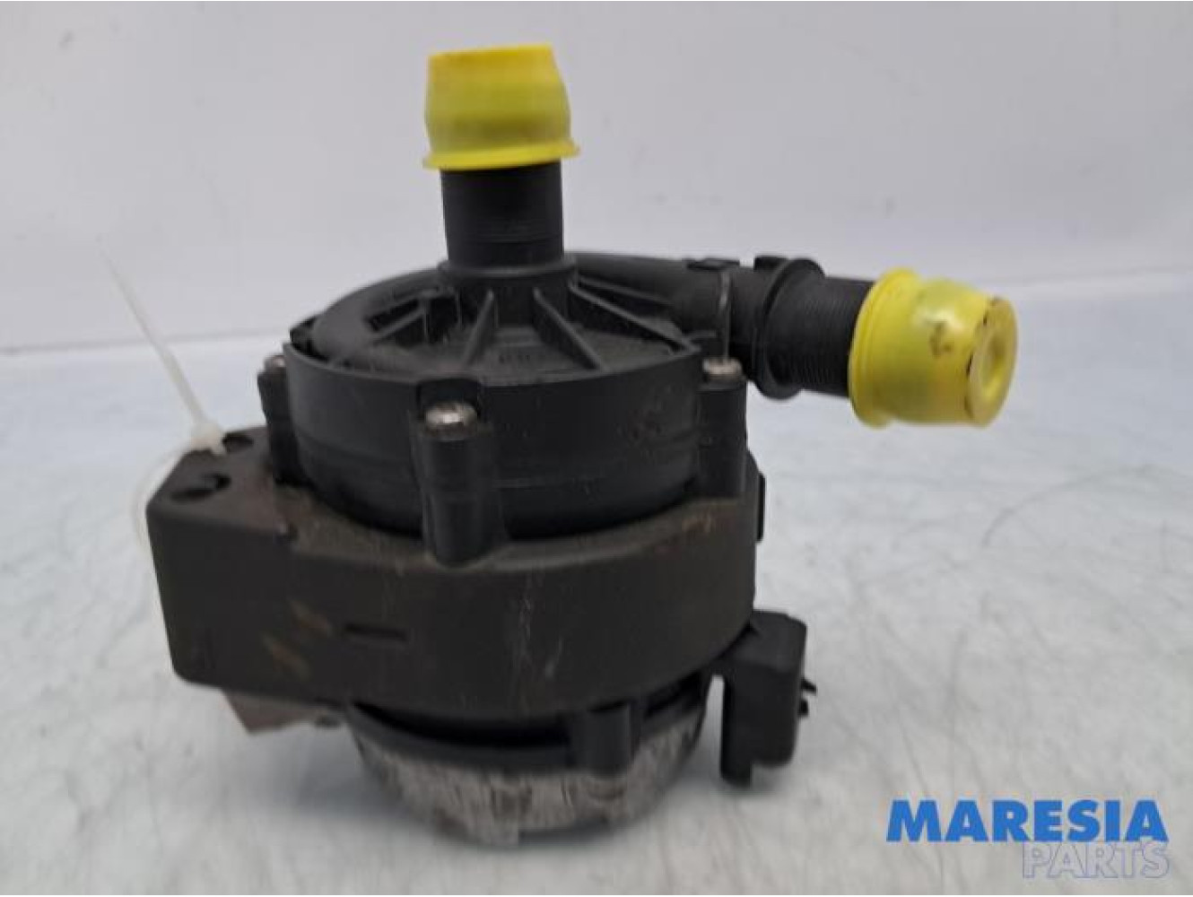 Renault - Trafic - Water pump