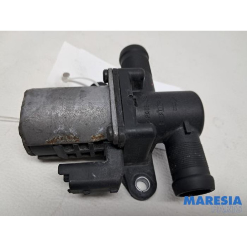 Renault - Trafic - Pompe à eau supplémentaire