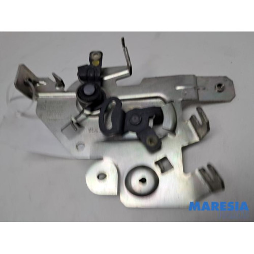 Renault - Trafic - Mécanique de verrouillage porte coulissante droite