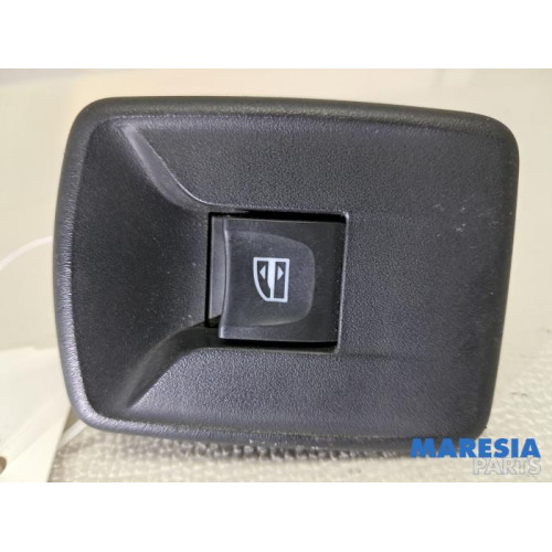 Renault - Trafic - Electric window switch