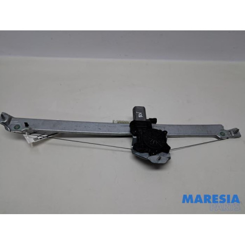 Renault - Trafic - Ruitmechaniek 2Deurs rechts-voor