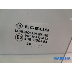 Renault - Trafic - Driehoeks Ruit links-voor