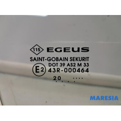 Renault - Trafic - Driehoeks Ruit rechts-voor