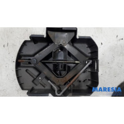 Citroen - C4 Grand Picasso - Krikset + reservewiel