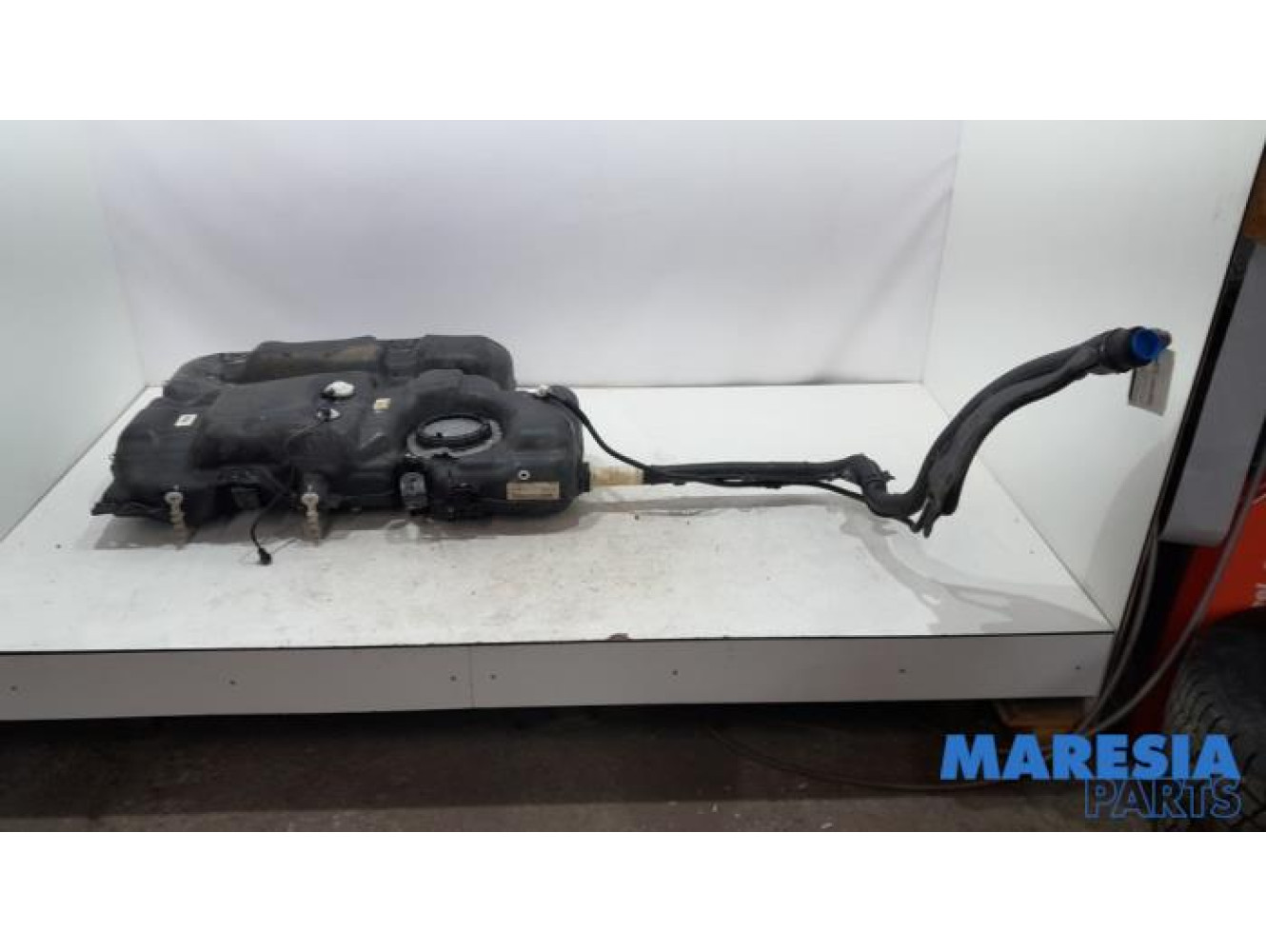 Opel - Vivaro - Krafstofftank