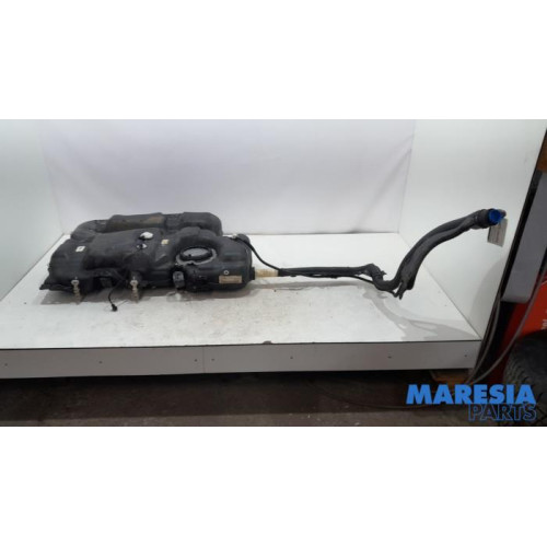 Opel - Vivaro - Krafstofftank