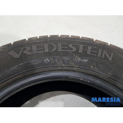 Opel - Vivaro - Reifen