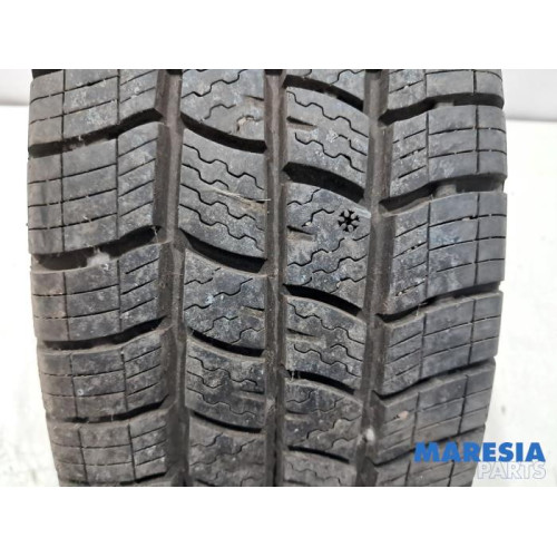 Opel - Vivaro - Reifen