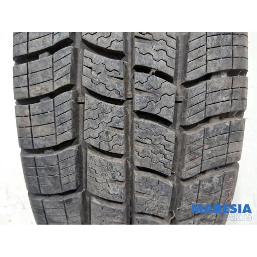 Opel - Vivaro - Reifen