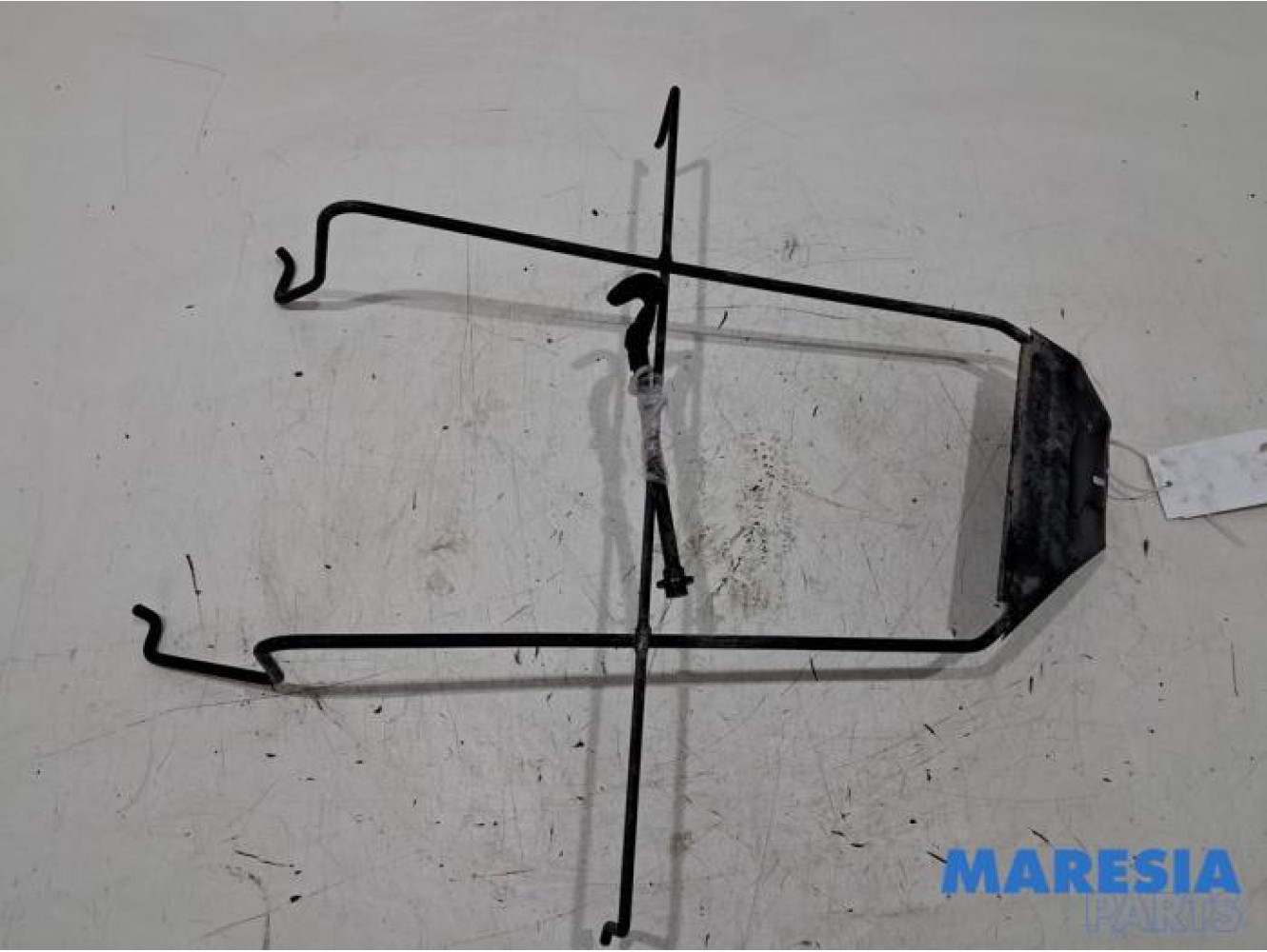 Opel - Vivaro - Aufhängemechanik Reserverad