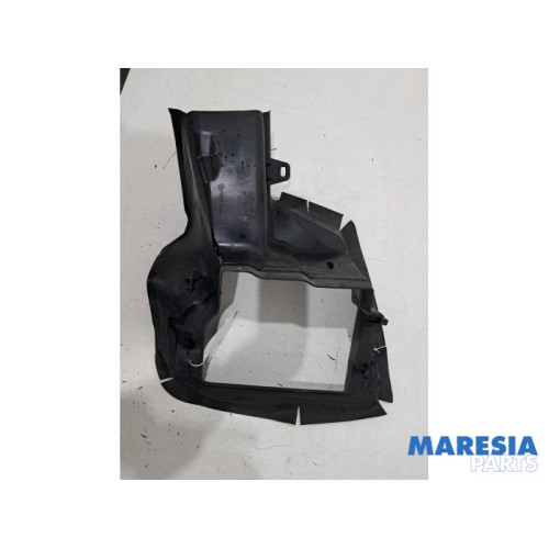 Opel - Vivaro - Air funnel