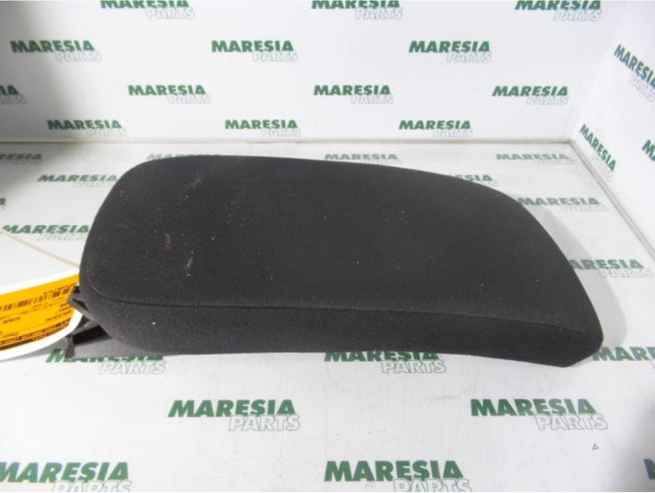 Renault - Megane - Armrest