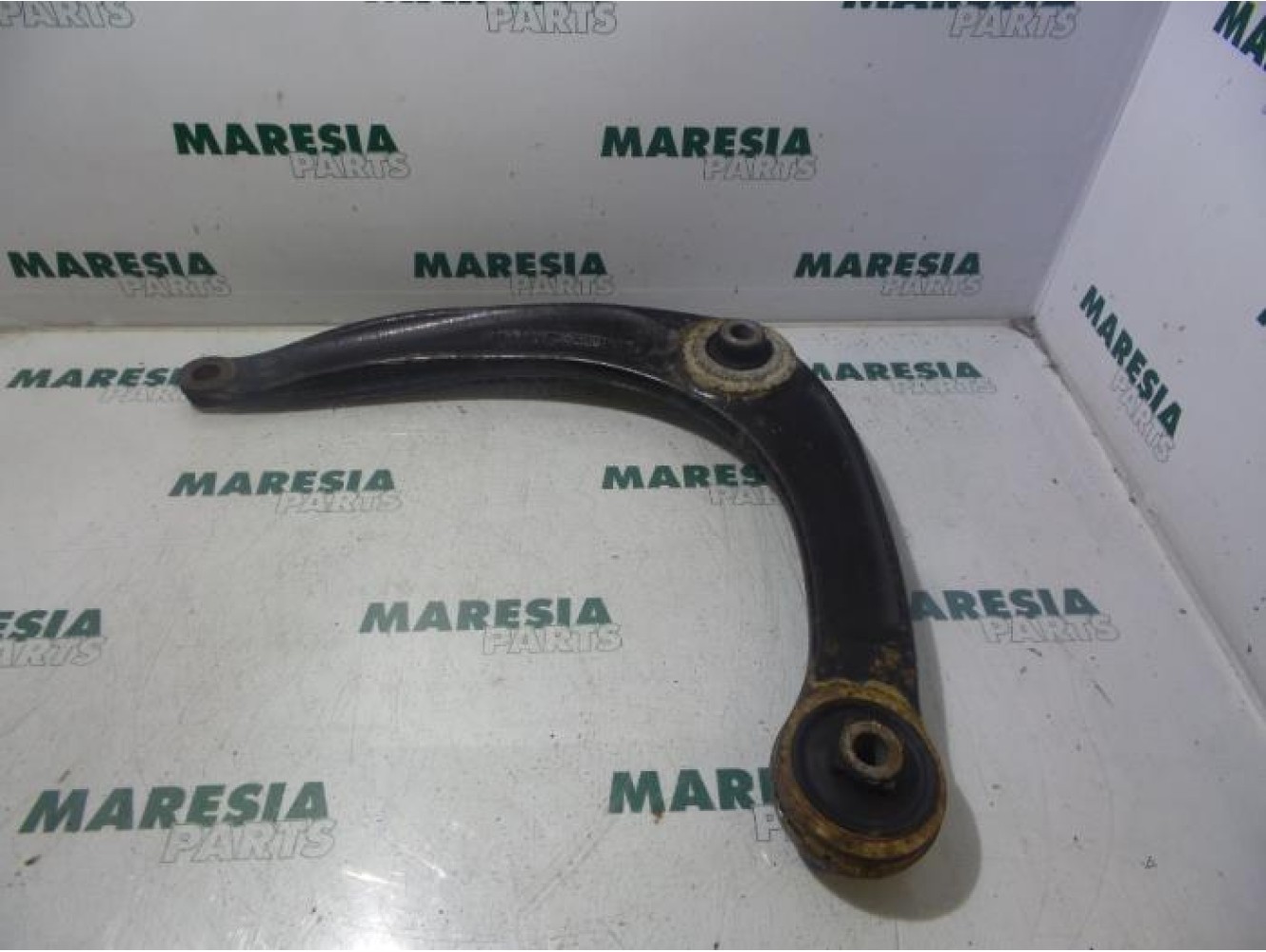 Peugeot - 307 - Front lower wishbone, left