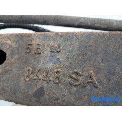 Opel - Vivaro - Querlenker rechts hinten