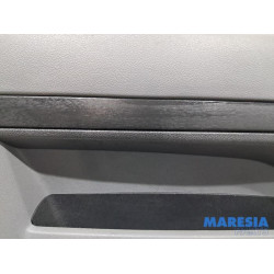 Opel - Vivaro - Türverkleidung 2-türig links