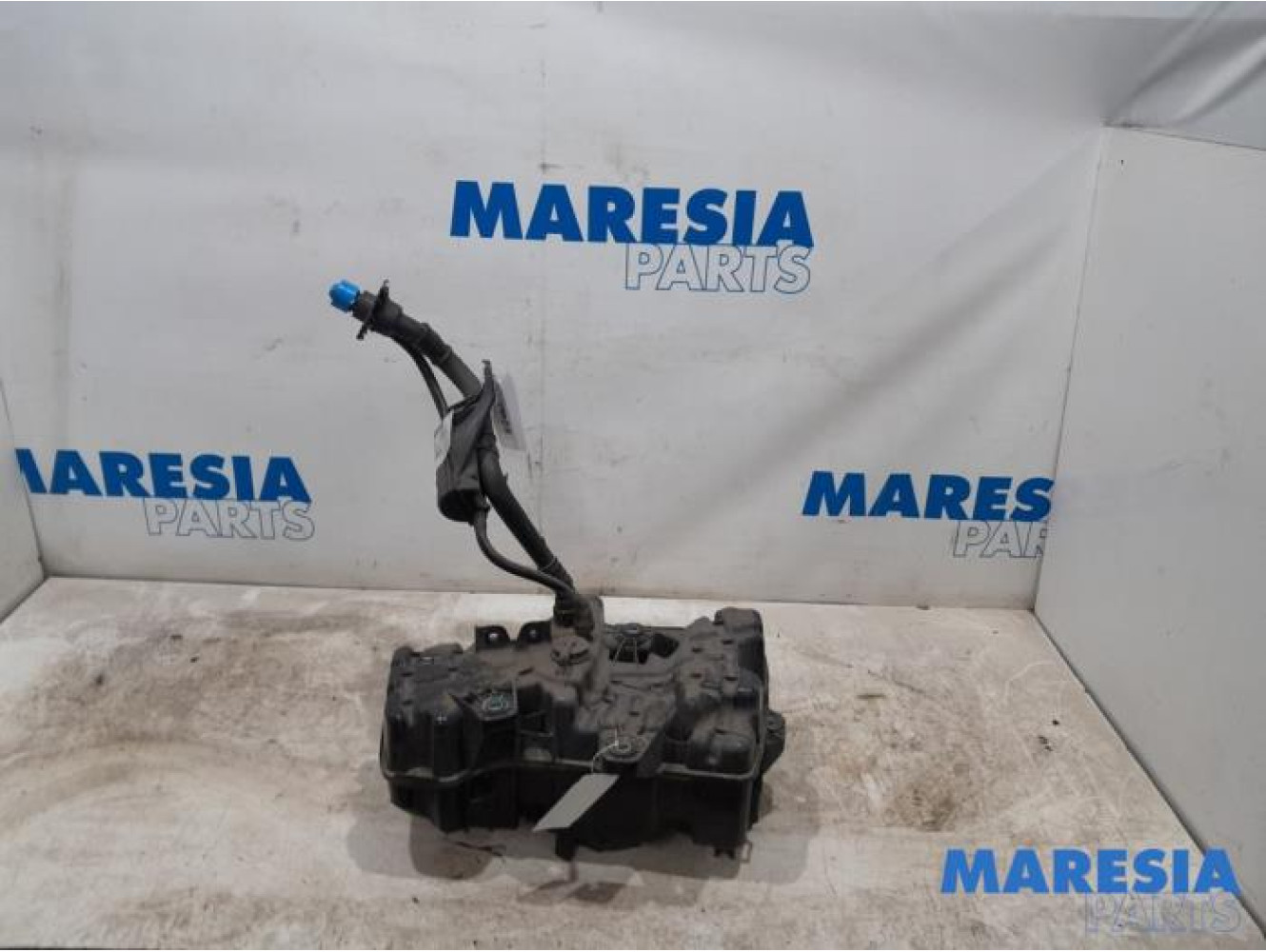 Alfa Romeo - Stelvio - Adblue tank