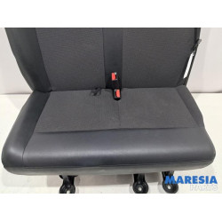 Opel - Vivaro - Bank rechts vorne