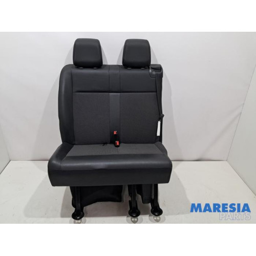 Opel - Vivaro - Bank rechts vorne